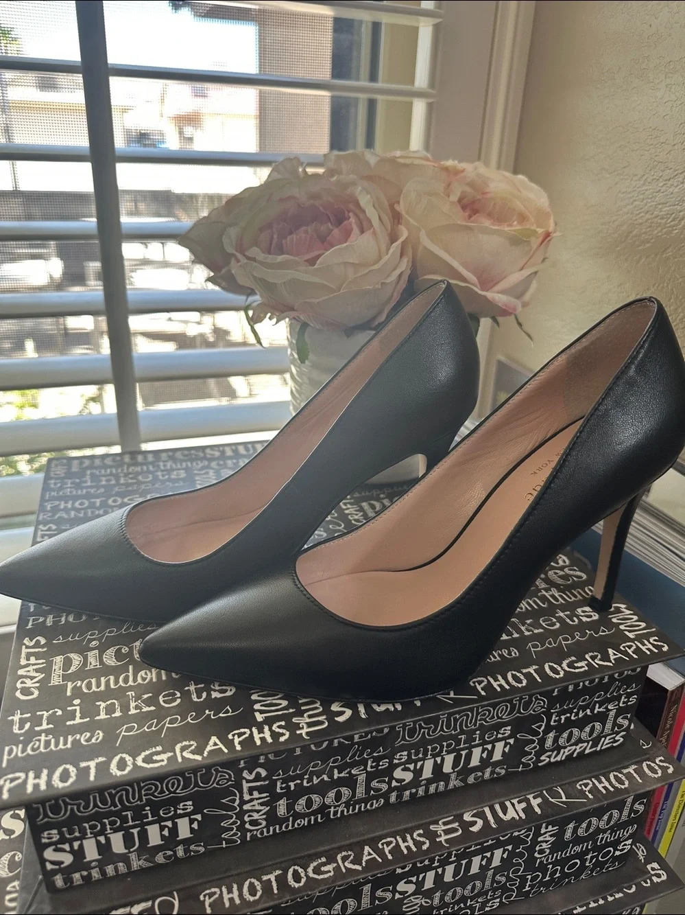 Kate Spade Vivian black leather pumps size 5.5
